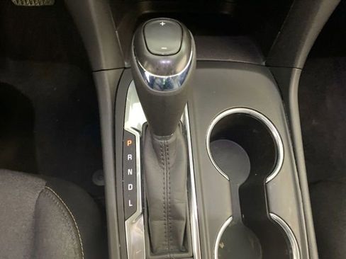 Used 2020 Chevrolet Equinox LT w/ Driver Convenience Package image 40