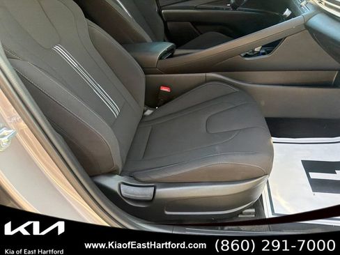 Used 2024 Hyundai Elantra SEL w/ Convenience Package FWD image 11