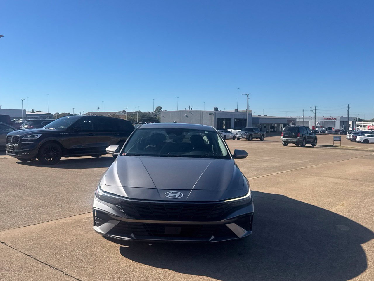Used 2025 Hyundai Elantra SEL FWD image 7