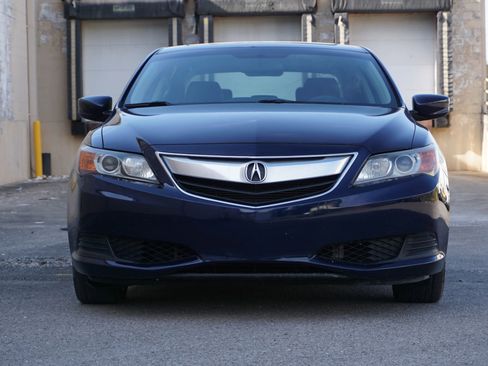 Used 2014 Acura ILX FWD image 2