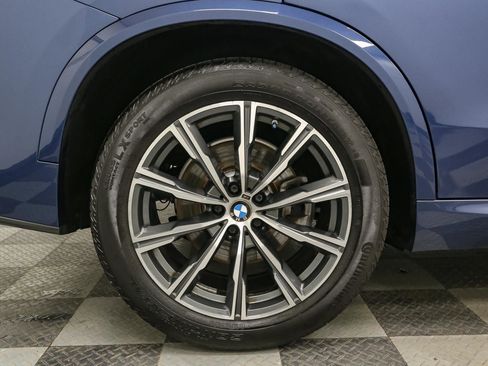Used 2021 BMW X5 xDrive40i w/ M Sport Package image 19