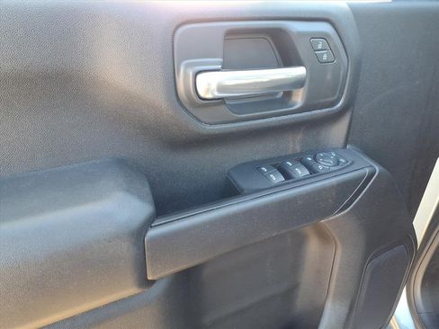 Used 2024 Chevrolet Silverado 2500 Custom w/ Custom Convenience Package AWD/4WD image 8