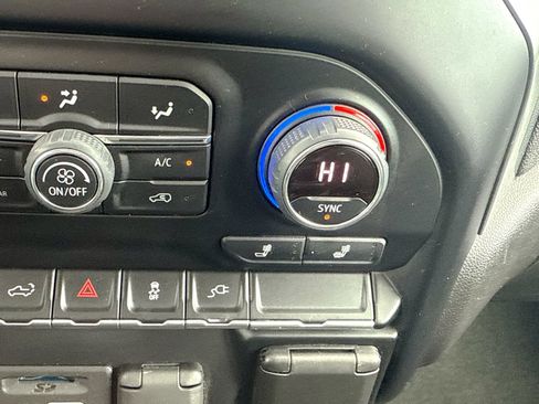 Certified 2022 Chevrolet Silverado 2500 LTZ image 33