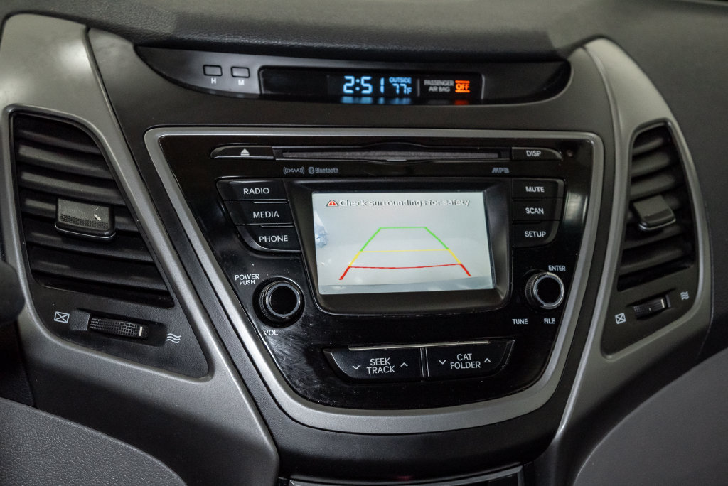 Used 2014 Hyundai Elantra SE w/ Option Group 02 FWD image 16