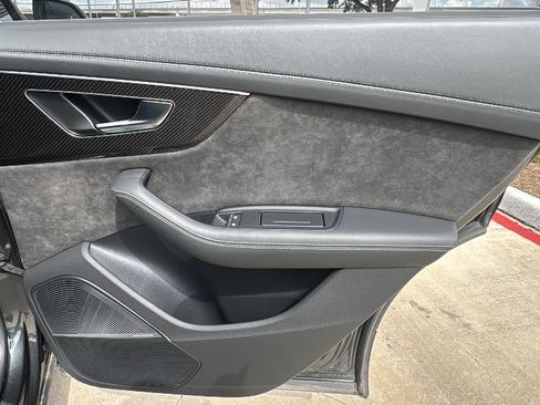 Used 2022 Audi SQ8 Prestige AWD/4WD image 26