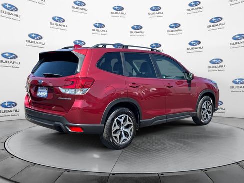 Used 2022 Subaru Forester Premium AWD/4WD image 5