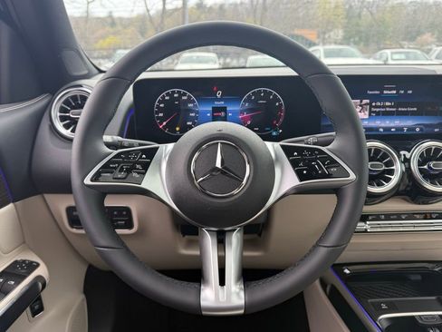 New 2026 Mercedes-Benz GLB 250 4MATIC image 24