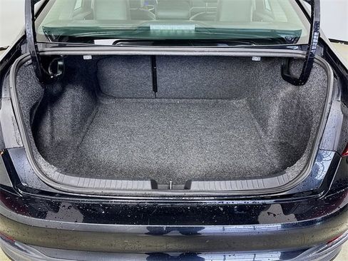 Used 2024 Volkswagen Jetta SE image 24