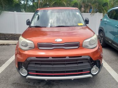 Used 2018 Kia Soul ! w/ Tech Package