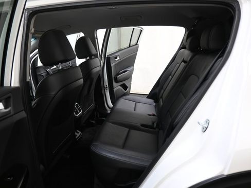 Used 2018 Kia Sportage EX image 17