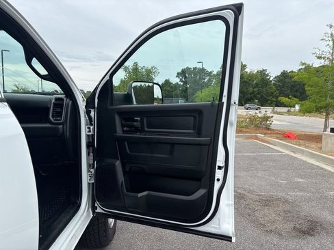 Used 2022 RAM 2500 Tradesman w/ Chrome Appearance Group AWD/4WD image 44