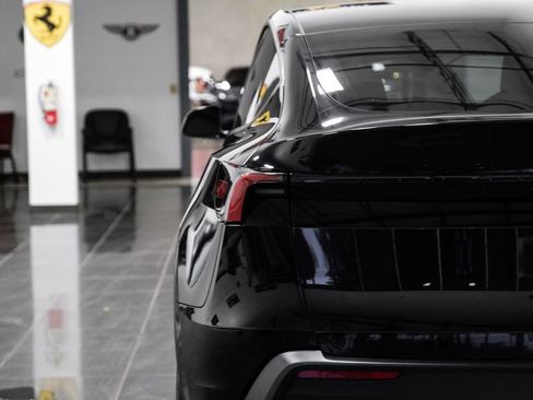 Used 2026 Tesla Model Y 2WD image 44