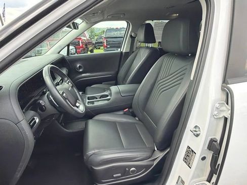 Used 2026 Hyundai Palisade SEL FWD image 13