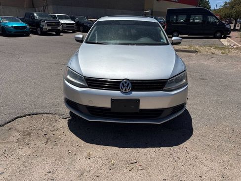 Used 2011 Volkswagen Jetta TDI FWD image 8