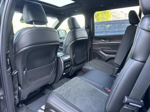 New 2026 Jeep Grand Cherokee L 4WD image 11