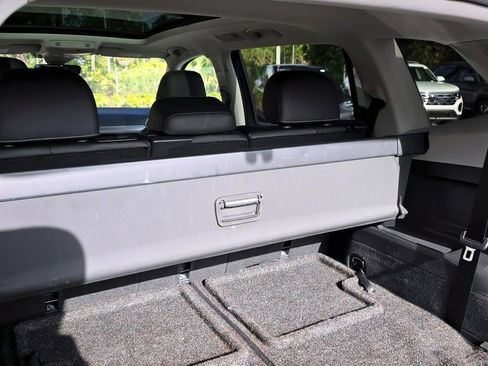 Used 2023 Volkswagen Tiguan SE FWD image 30