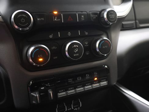 Used 2020 RAM 2500 Big Horn w/ Level 2 Equipment Group AWD/4WD image 46