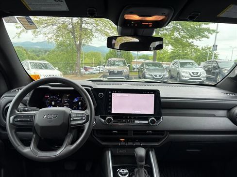 Used 2024 Chevrolet Colorado Trail Boss w/ Advanced Trailering Package AWD/4WD image 6