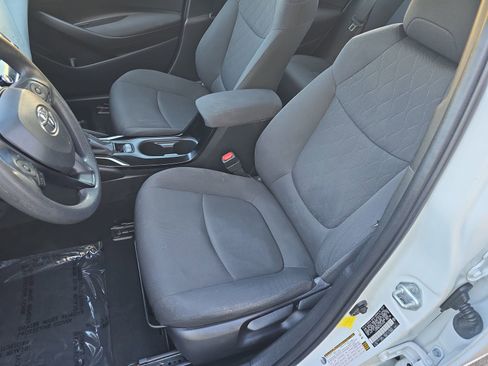 Used 2021 Toyota Corolla LE image 20