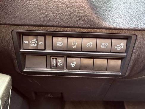Used 2024 Toyota Tundra SR5 w/ SR5 Premium Package AWD/4WD image 30