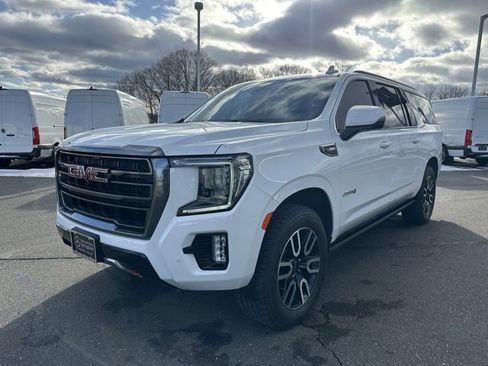 Used 2022 GMC Yukon XL AT4 w/ AT4 Premium Plus Package image 3