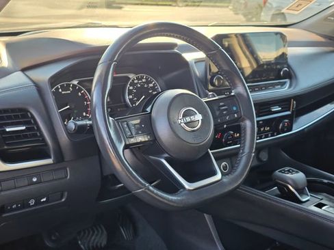 Used 2023 Nissan Rogue SL w/ SL Premium Package FWD image 16
