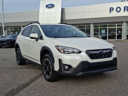 Used 2023 Subaru Crosstrek 2.0i Premium image 2