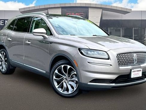 Used 2021 Lincoln Nautilus Reserve AWD/4WD image 11