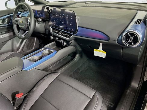 New 2026 Chevrolet Equinox EV LT image 29
