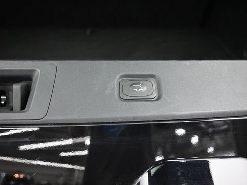 Used 2025 Ford Expedition Max Platinum AWD/4WD image 16