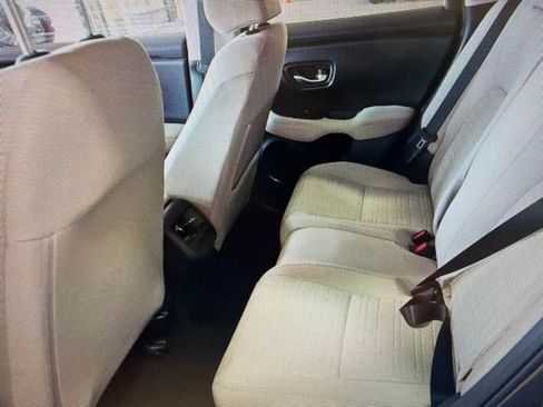 Used 2026 Honda HR-V LX image 6