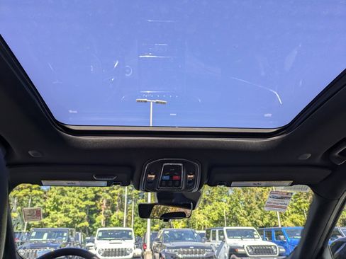 New 2025 Jeep Grand Cherokee L Overland w/ Advanced Protech Group III image 24