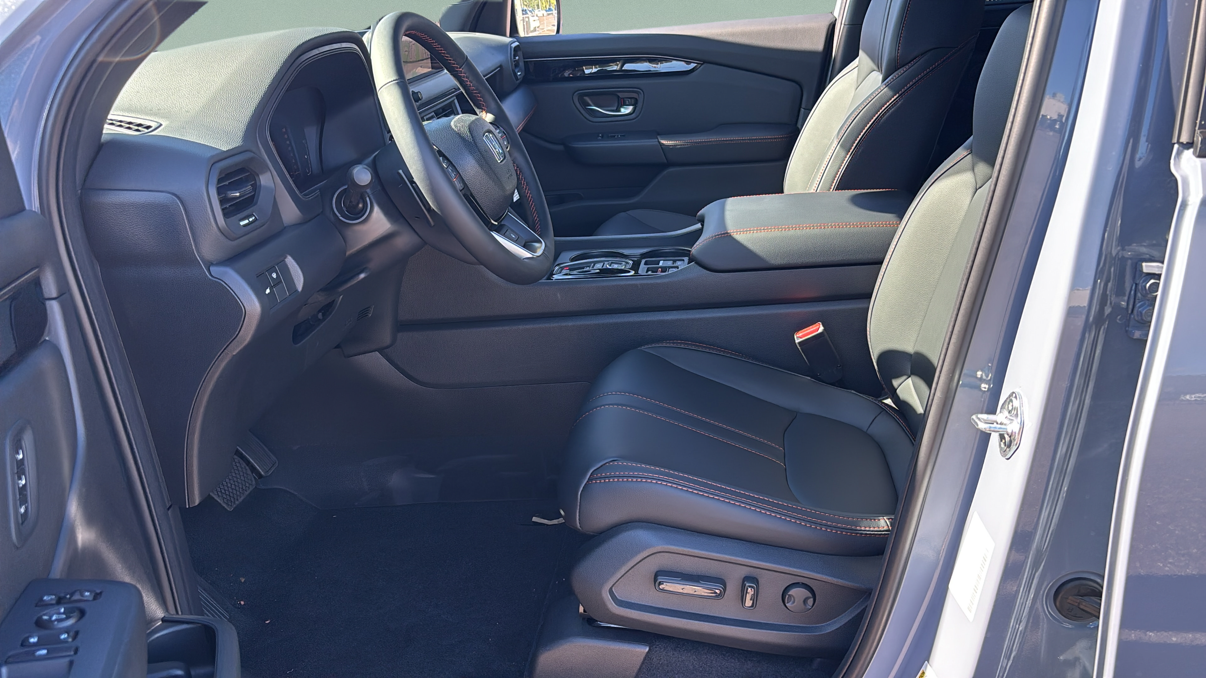 New 2026 Honda Pilot TrailSport image 9