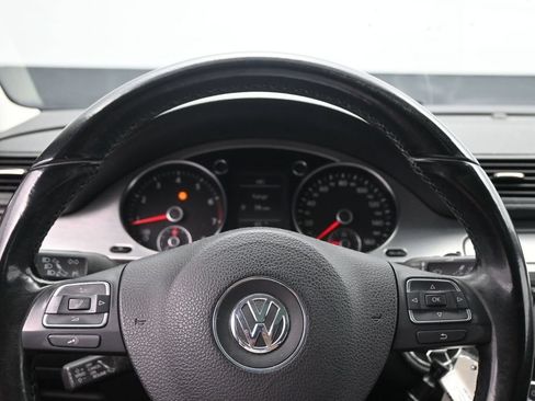 Used 2010 Volkswagen CC Luxury FWD image 12