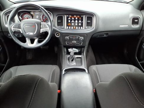 Used 2017 Dodge Charger SXT image 11