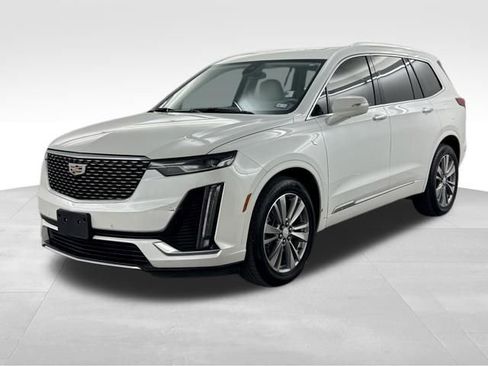 Used 2022 Cadillac XT6 Premium Luxury FWD image 4