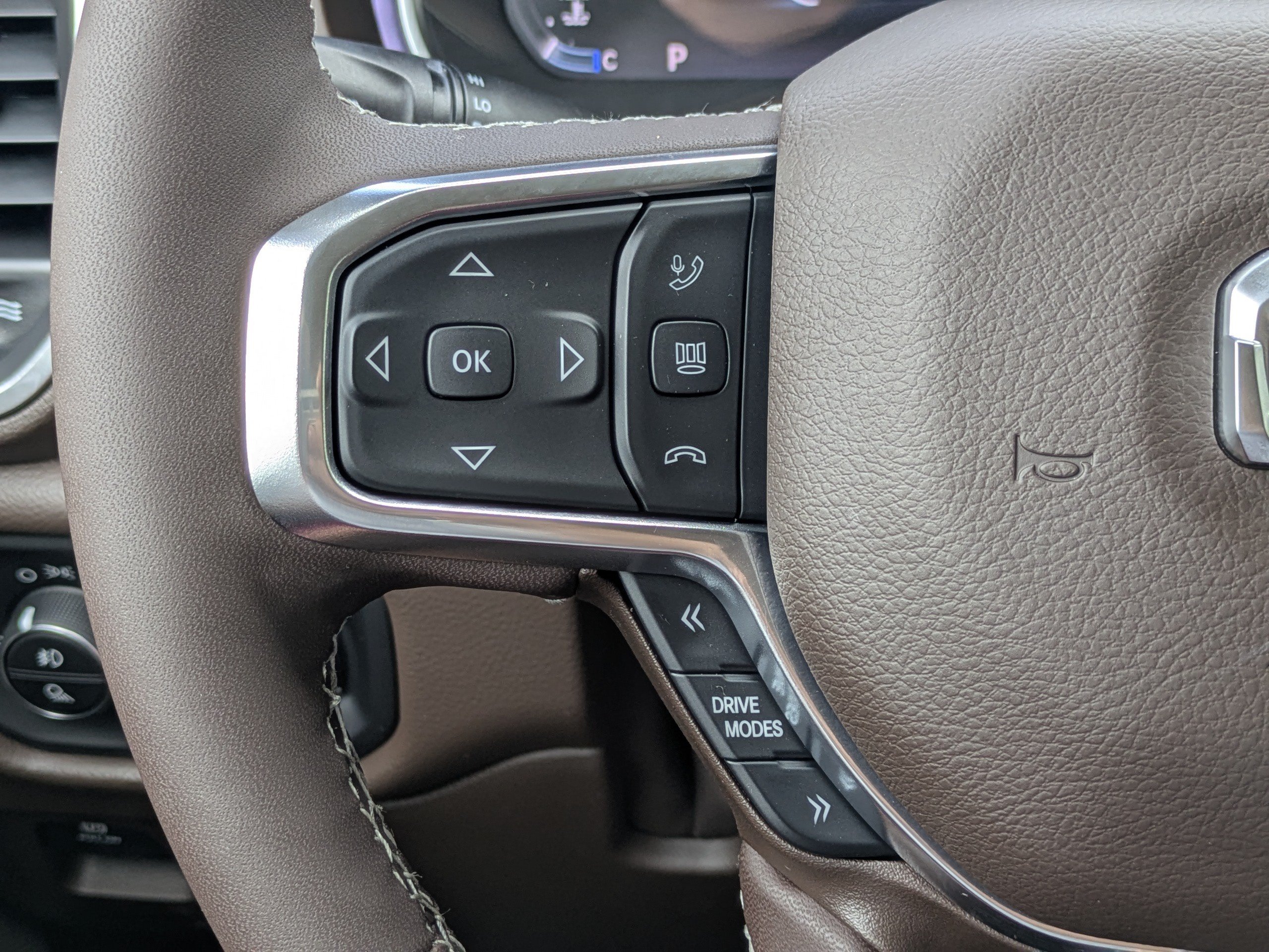 Used 2026 RAM 1500 Laramie w/ Advanced Safety Group II AWD/4WD image 22