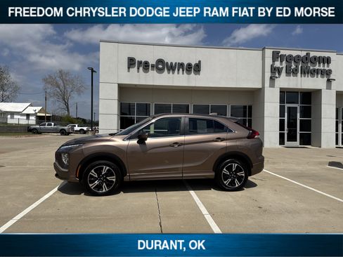 Used 2024 Mitsubishi Eclipse Cross SE image 2