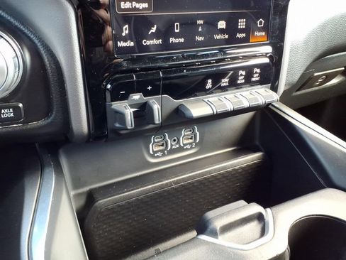 Used 2023 RAM 1500 Laramie AWD/4WD image 26