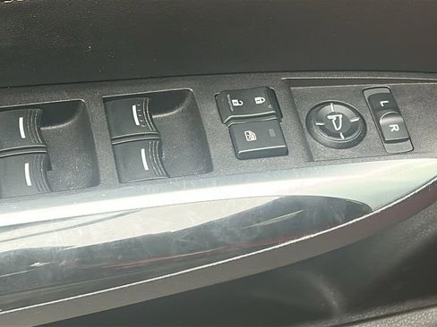 Used 2020 Acura TLX image 16