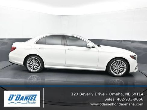 Used 2019 Mercedes-Benz E 300 4MATIC image 7