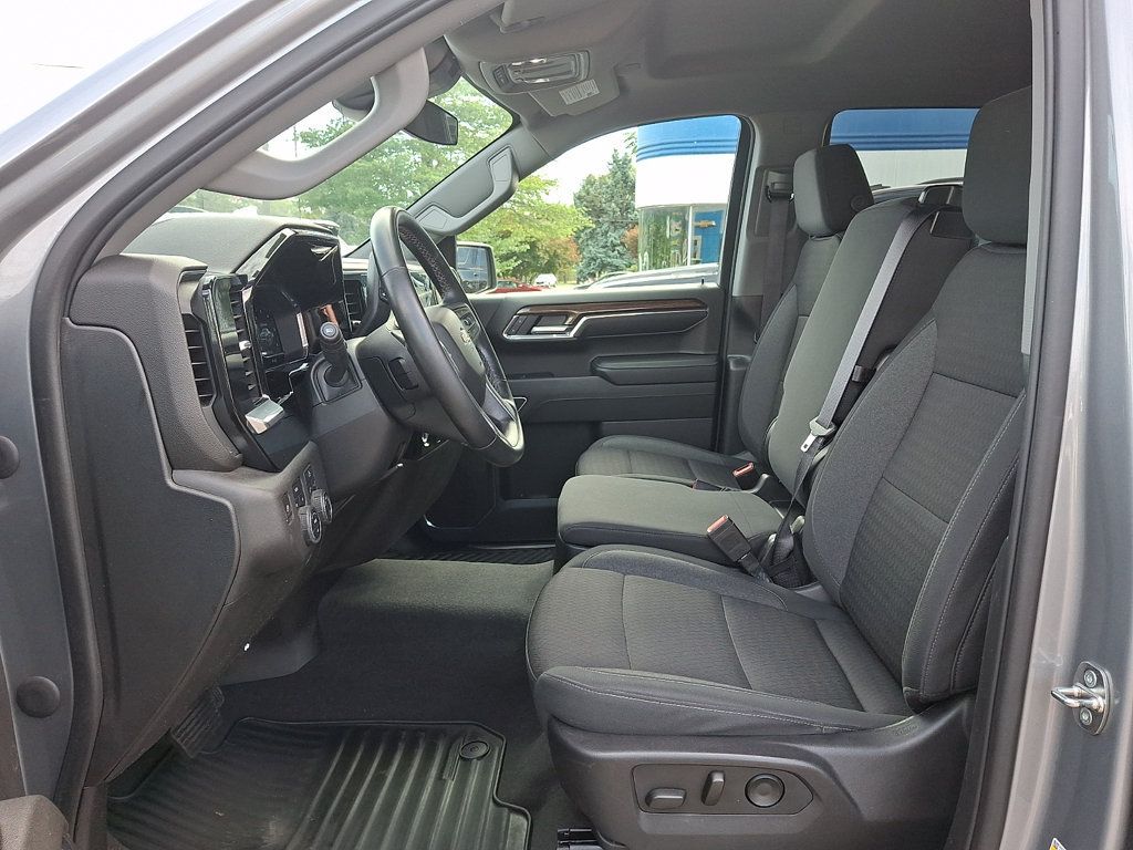 Certified 2024 Chevrolet Silverado 1500 LT AWD/4WD image 13