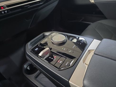 New 2023 BMW iX xDrive50 AWD/4WD image 26