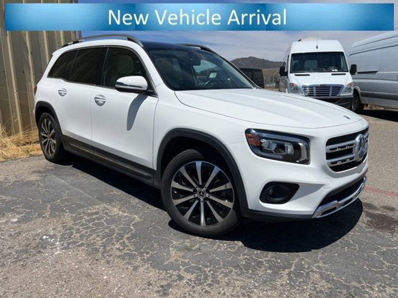 Used 2023 Mercedes-Benz GLB 250 image 1