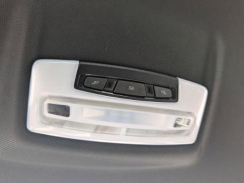 Used 2018 BMW 330i xDrive Sedan AWD/4WD image 39