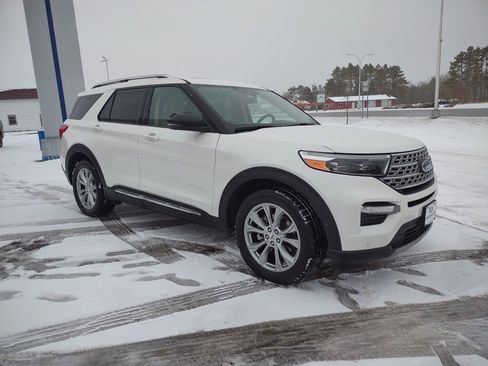 Used 2020 Ford Explorer Limited w/ Class III Trailer Tow Package image 14