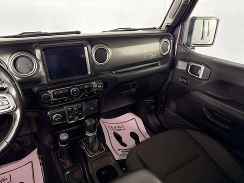 Used 2023 Jeep Wrangler Sahara w/ Cold Weather Group image 23