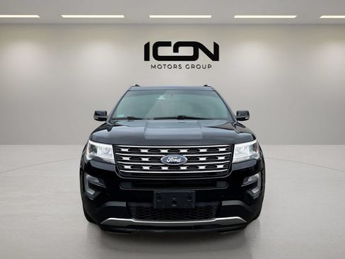 Used 2017 Ford Explorer XLT AWD/4WD image 8