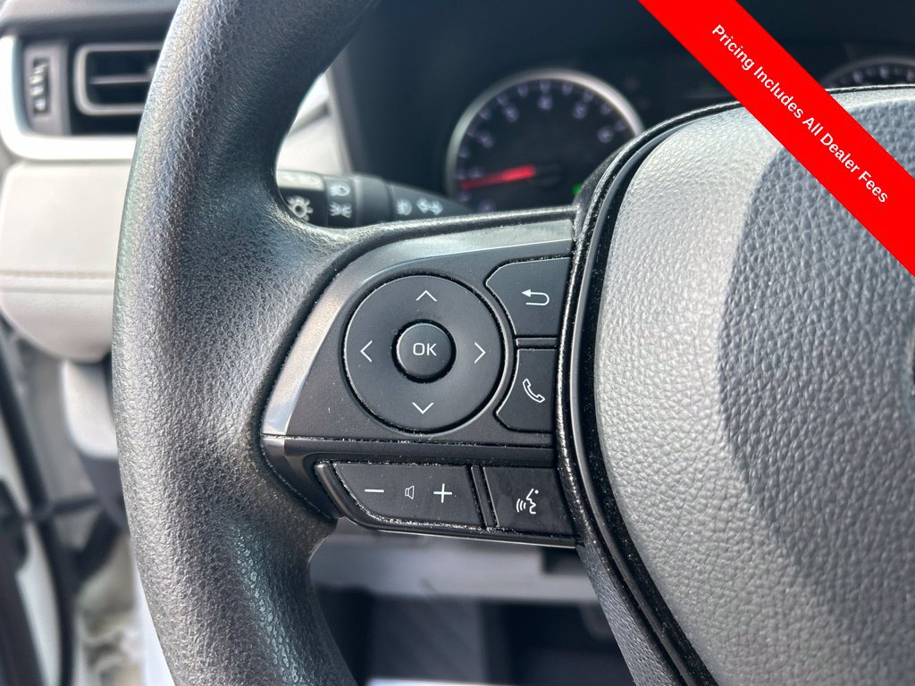 Used 2021 Toyota RAV4 XLE w/ Convenience Package FWD image 8