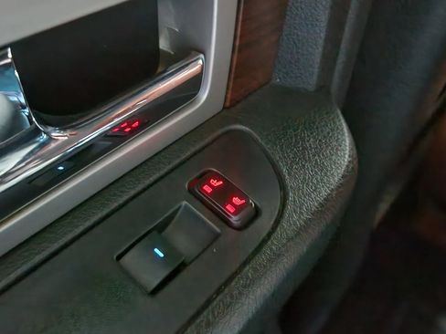 Used 2013 Ford F150 King Ranch w/ Off-Road Pkg image 26